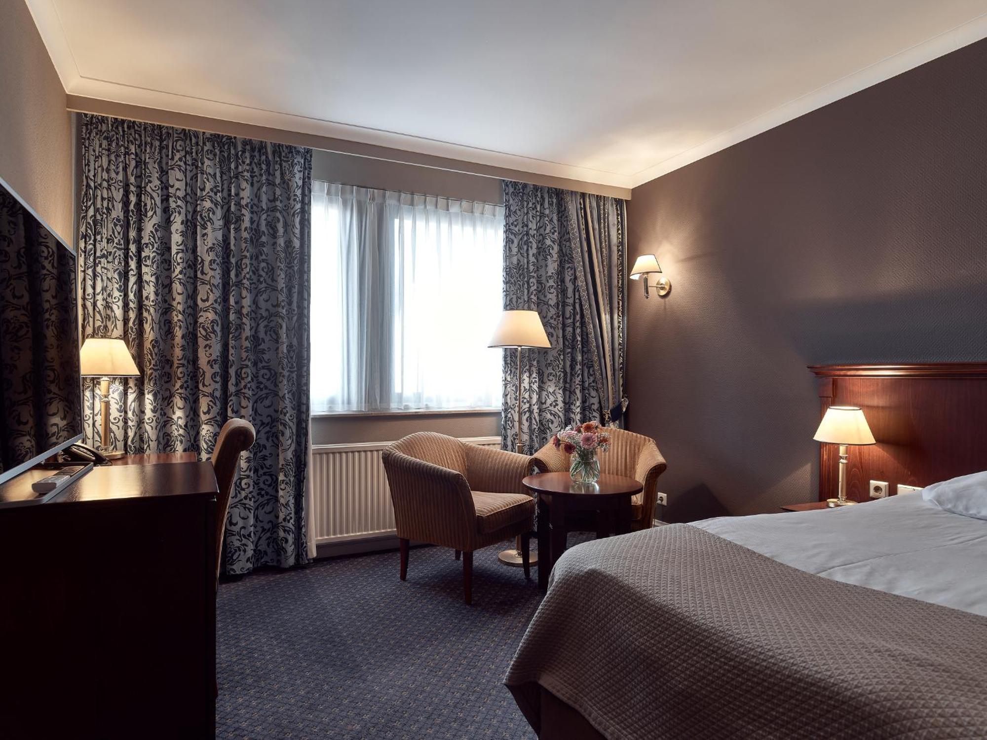 Good Seasons Hotel Den Bosch Ден Бош Экстерьер фото